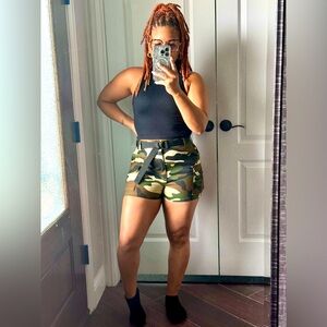 Camouflage Shorts w/Belt